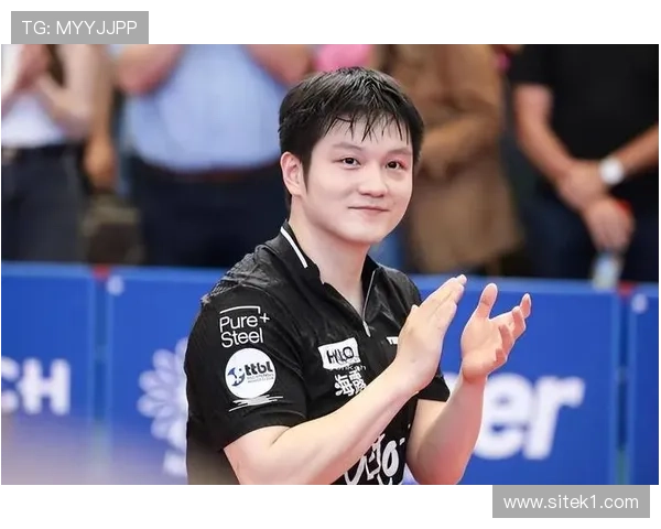 王励勤居然在家穿拖鞋打桌球，这反差我是真没想到！